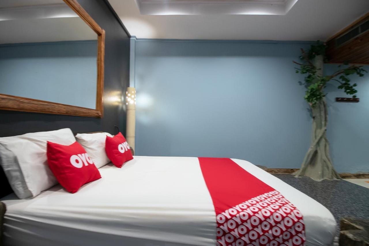 Oyo 1160 Top Inn Lam Luk Ka Ban Lat Krachaeng Dış mekan fotoğraf
